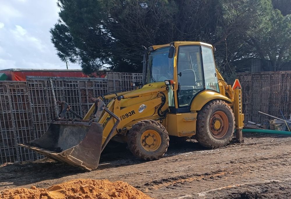 Retroescavadora Komatsu 93R