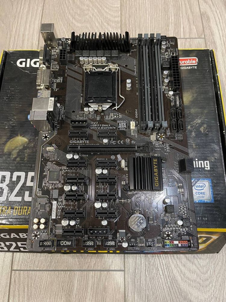 Материнская плата Gigabyte B250 Fintech s1151 майнинг 12 видеокарт: 1 ...
