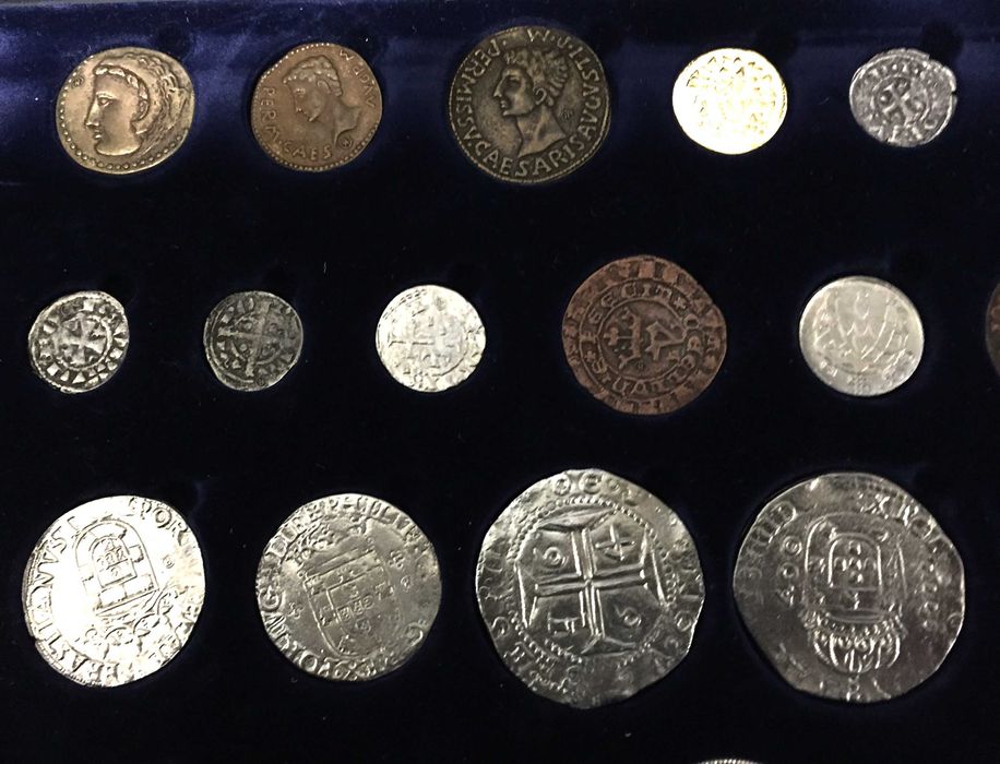 Grande Coleção de 40 Moedas  da História de Portugal