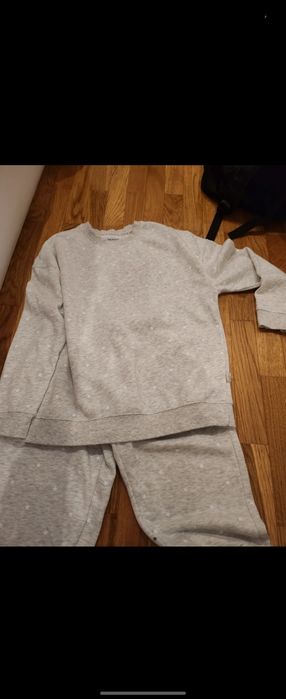 Roupa em bom estado e acessível