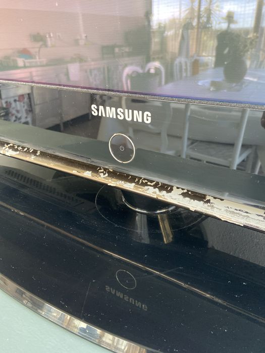 Plasma Samsung  avariado 123 largurax77 cm