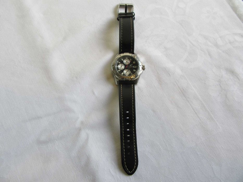 "FESTINA" (F16243) - Bom estado