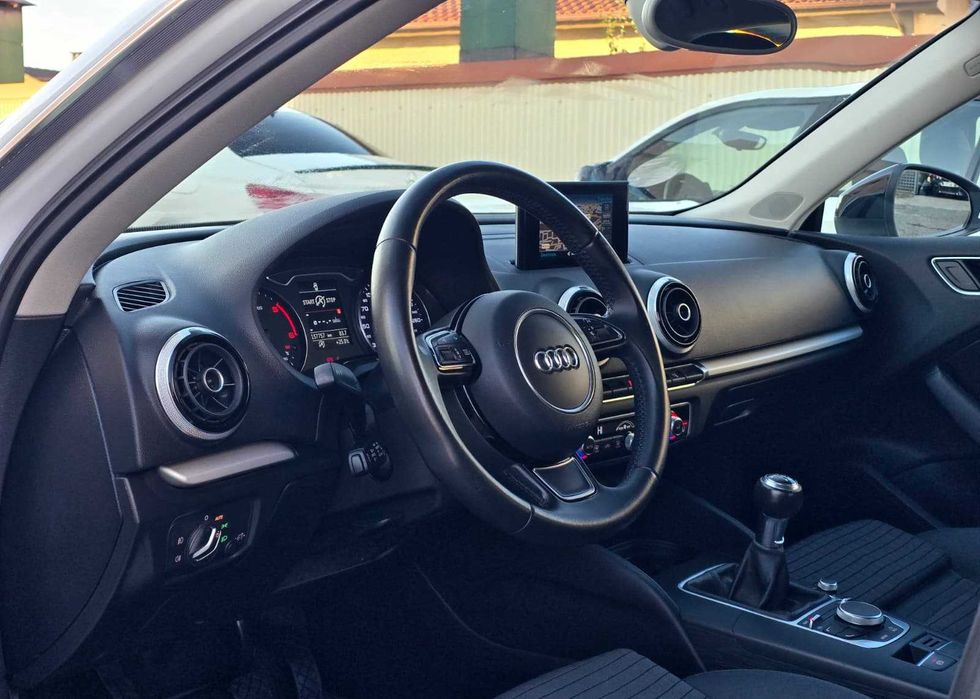 AUDI A3 SPORTBACK 8V S LINE 1.6TDI 110CV (LOOK RS3)