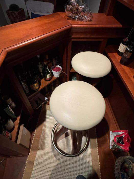 Bar de sala, móvel para TV e mesa de centro