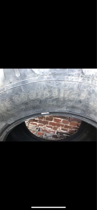 600/60R28 Michelin
