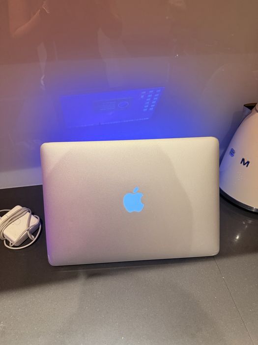 MacBook Air 13” i7 256 GB