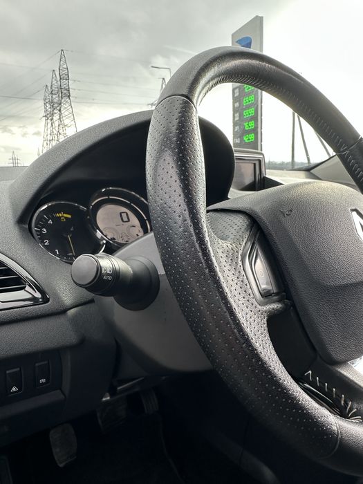 Renault megane 3 Bose рейсталінговий