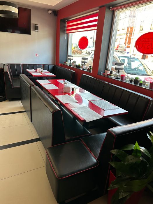 Kanapy i pufy do lokalu