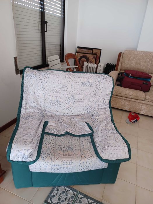 2 sofás individuais