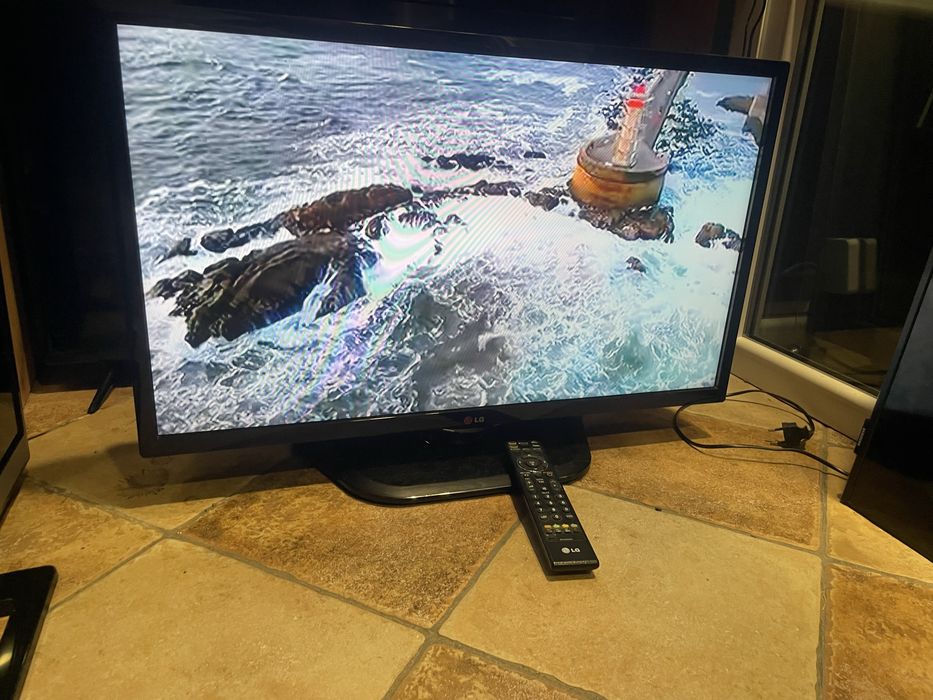 Телевізор lg 32 Full HD