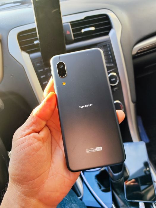 Sharp Aquos S7 Android One 11 3/32