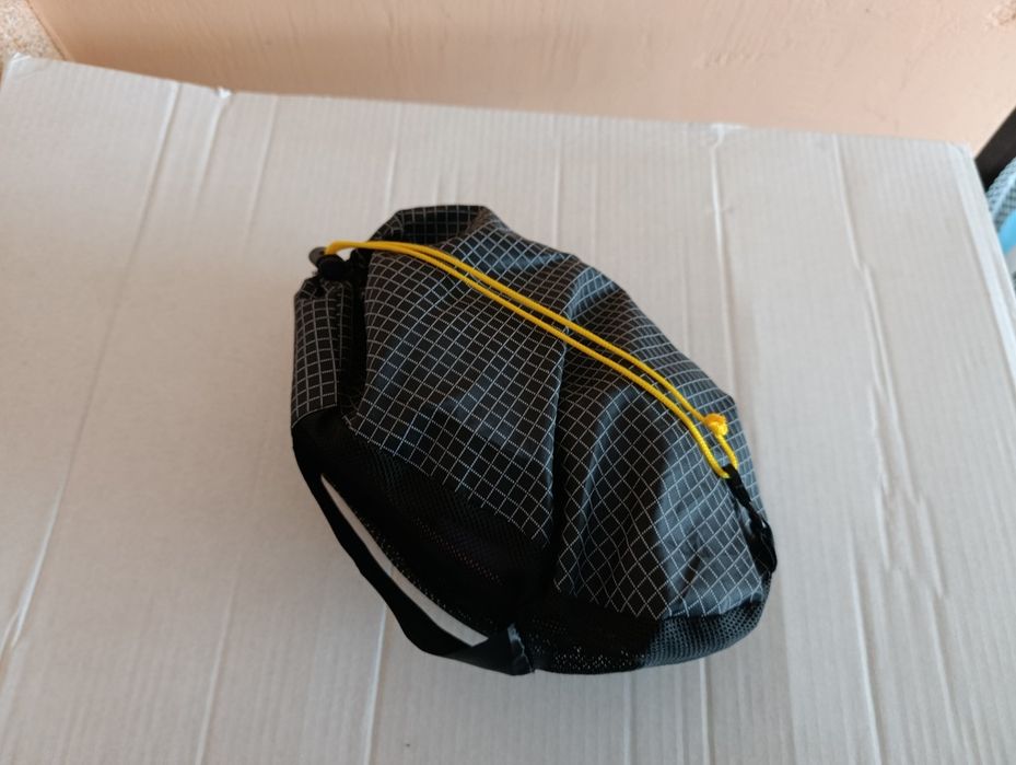 Маска для плавання (снорклінгу).