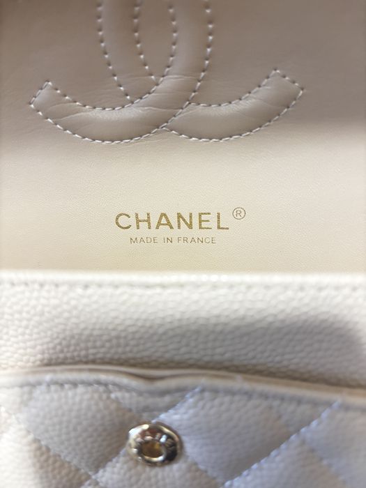 Жіноча сумка Chanel Classic  з бежевої шкіри