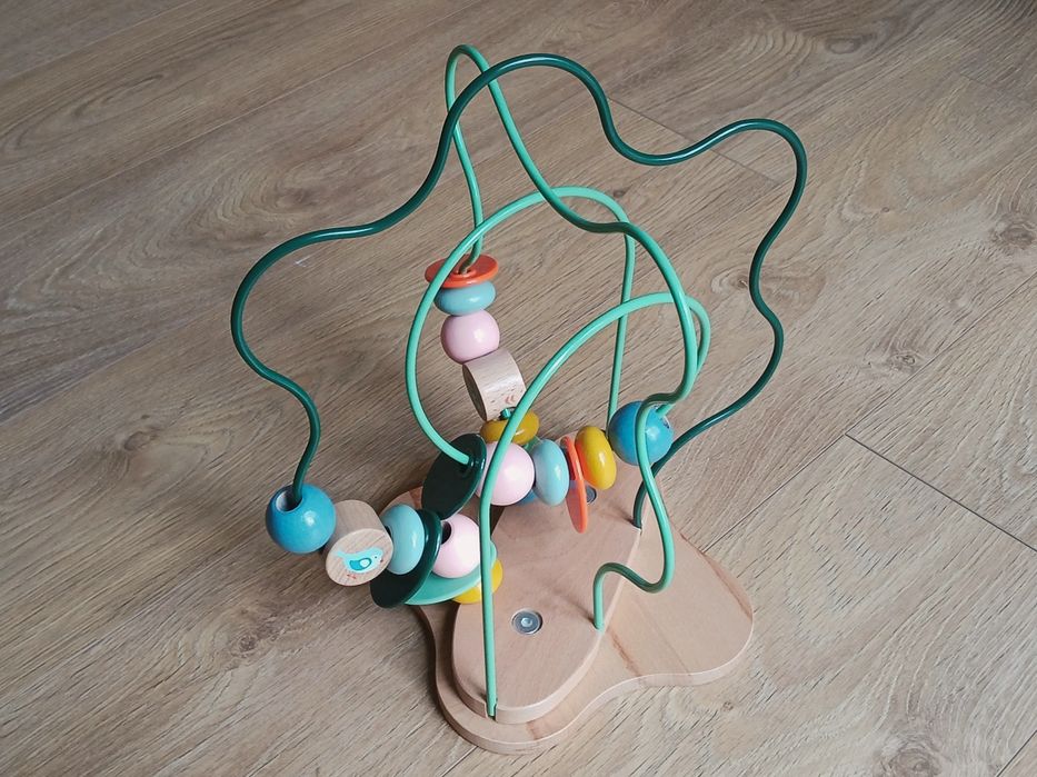 Brinquedo em madeira IKEA UPPSTÅ (Aramado/Labirinto de contas) – Como Novo