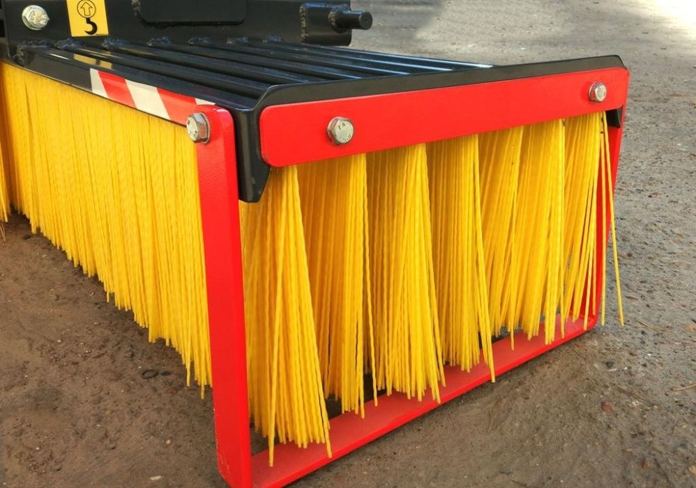 ZAMIATARKA,szczotka,odśnieżarka,na widły,łyżkę.Producent.Gwarancja.