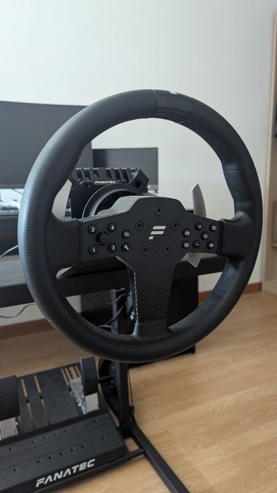 GT Omega ART + Fanatec CSL DD QR2 Ready2Race Bundle (5 Nm) – Como Novo