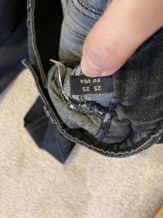 Czarne jeansy Armani XS