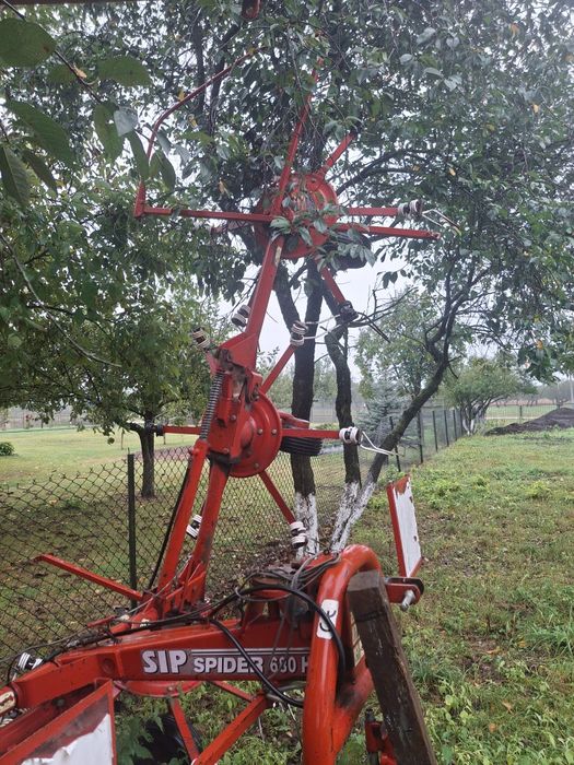 Przegrabiarka  hydrauliczna Spider 680