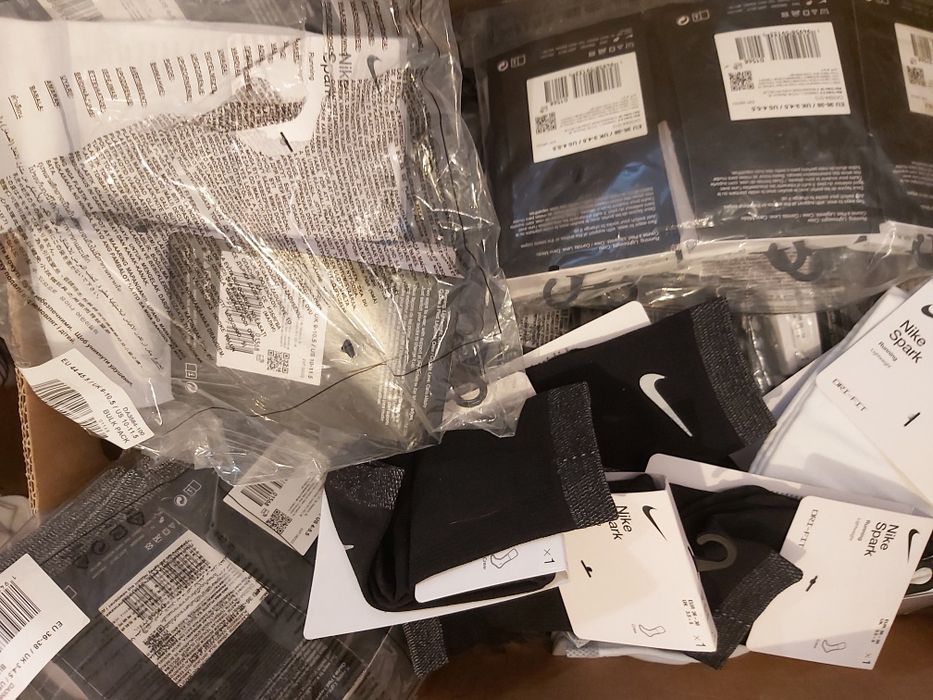 Odzież sportowa ubrania Nike box pakiet mix karton pudlo nowe Tanio