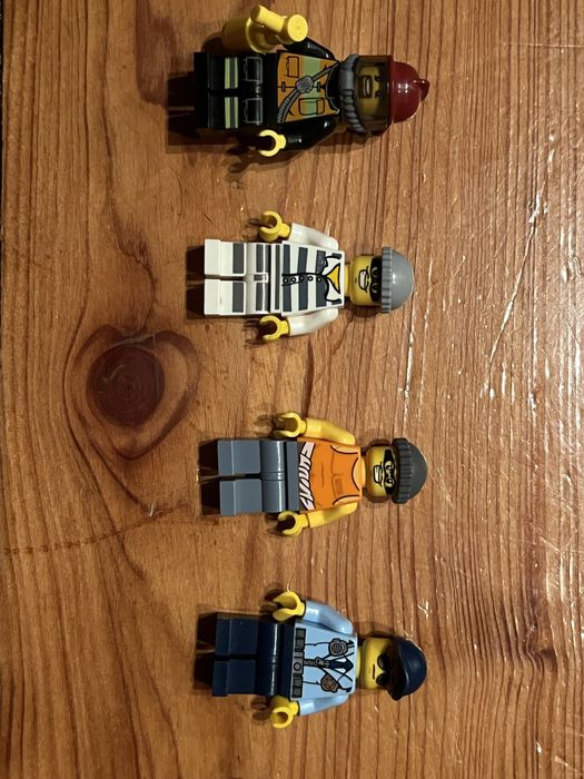 4 Figurki lego City