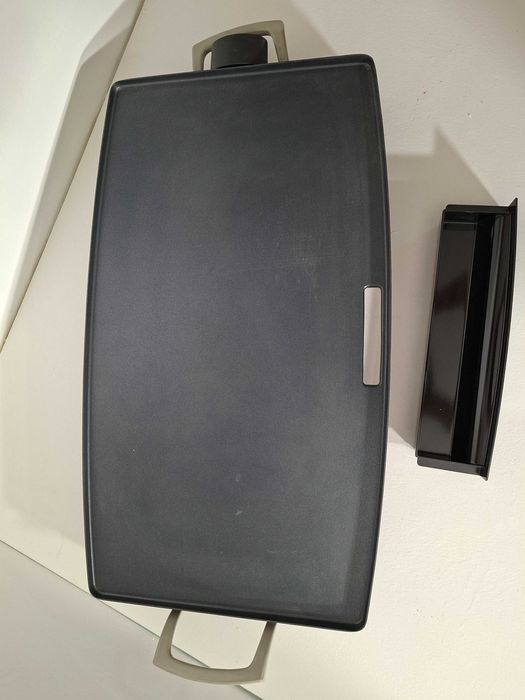 Tradycyjny grill elektryczny Riviera & Bar QP350A czarny 2200 W