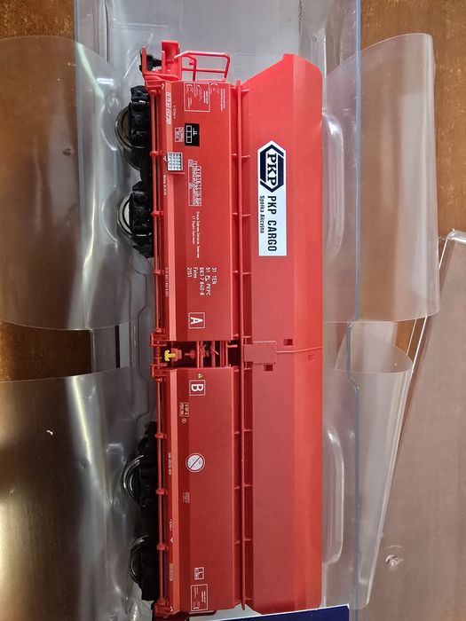 Wagon Falns PKP Cargo czerwony H0