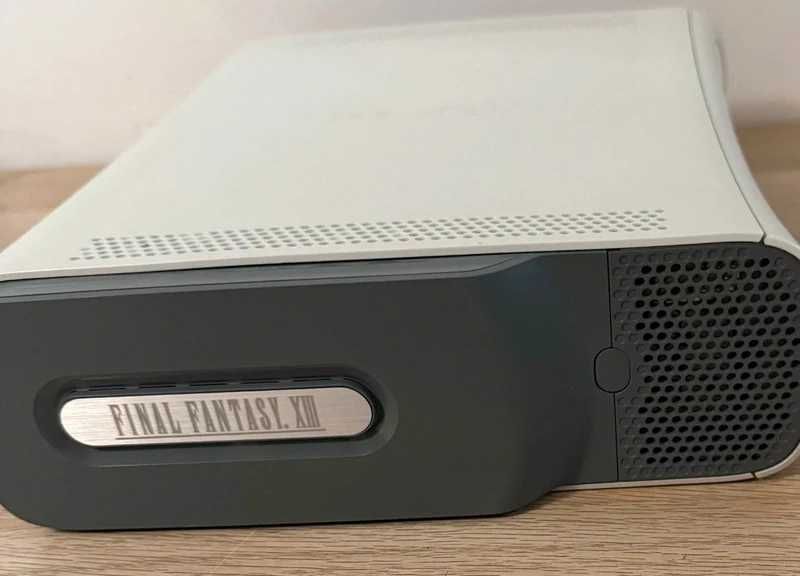 Xbox 360 250GB Final Fantasy Special Edition