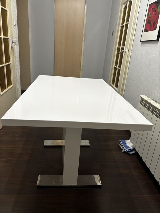 Bialy stół jadalny połysk