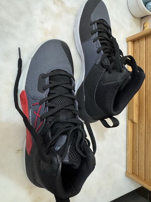 Tenis de basquete