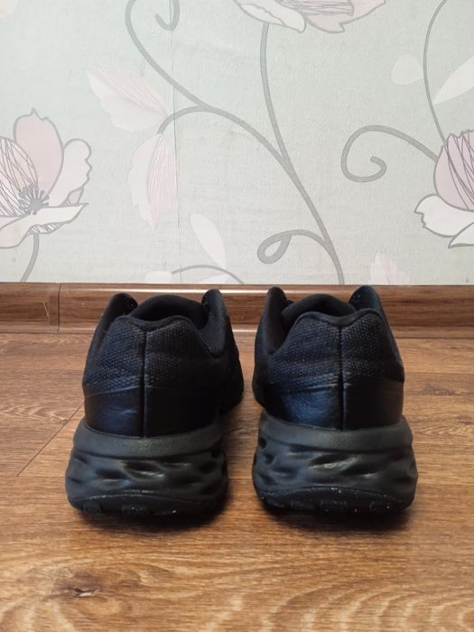 Кросівки Nike REVOLUTION