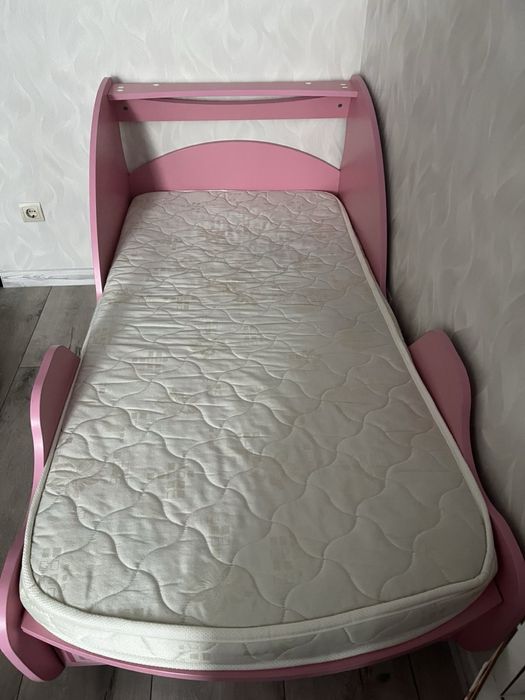 Дитяче ліжко-карета