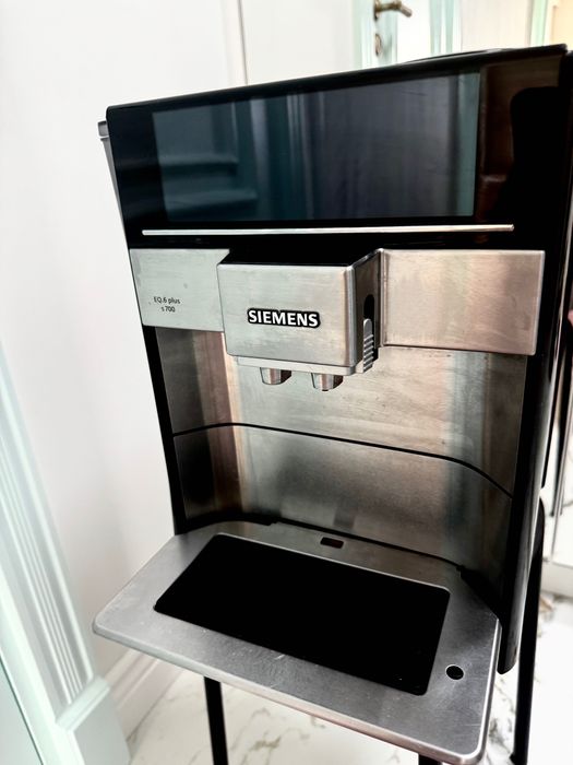 Stan IDEALNY express do kawy Siemens EQ6plus s700 ceramiczny