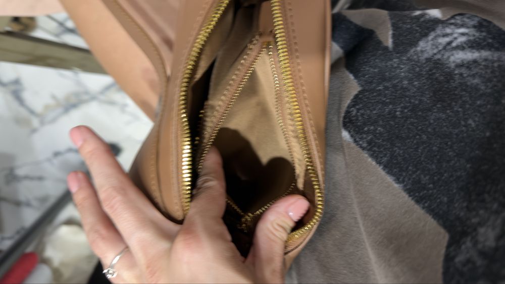 Сумка в идеальном состоянии Miu