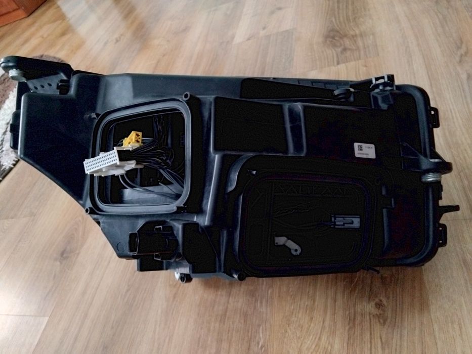 Фара до Мерседеса.