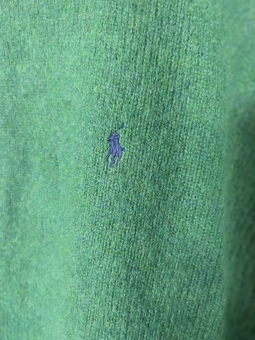 Sweterek zielony wełniany