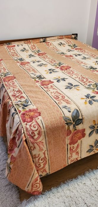 Продам жакардове покривало