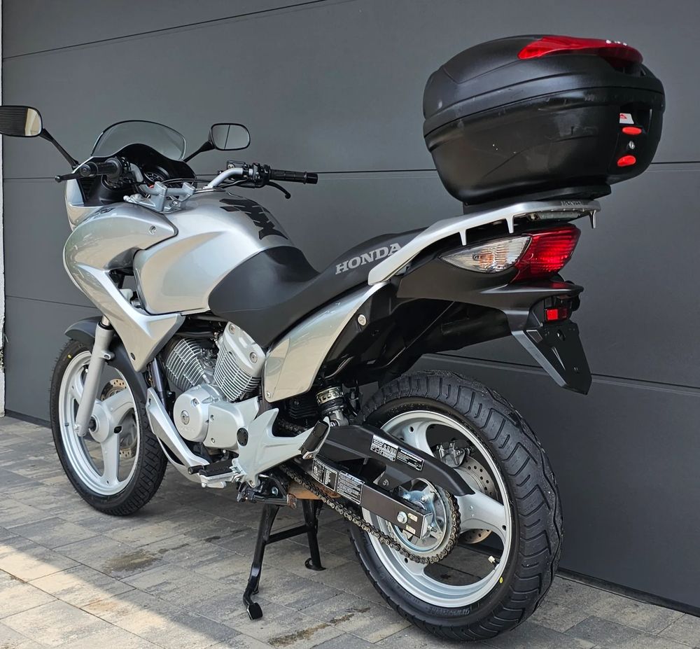 alt