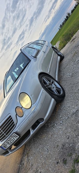 Mercedes Benz W210 E55 AMG
