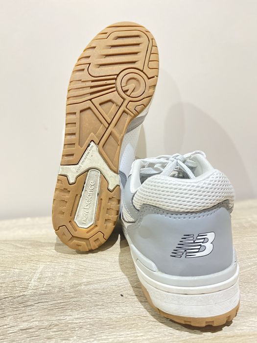 New Balance 550 com caixa