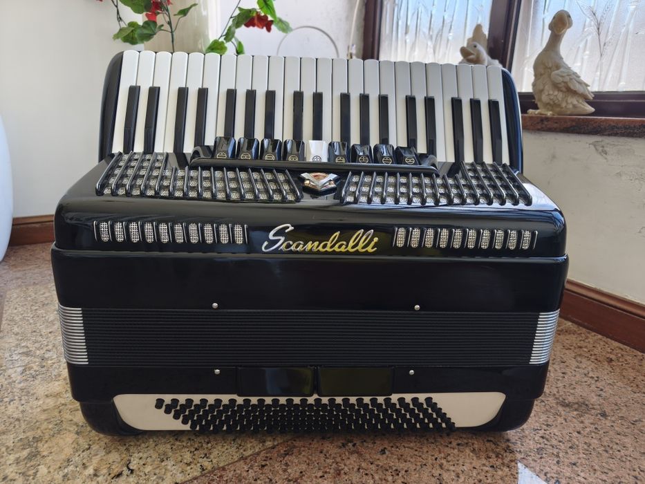 Acordeão Scandalli Musette 4 Voz