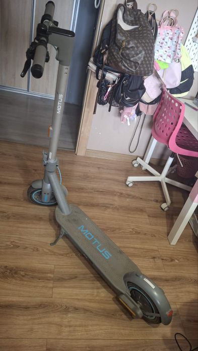 Motus scooty 10