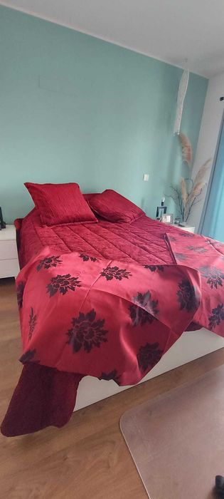 Conjunto Colcha, almofadas e cortinados