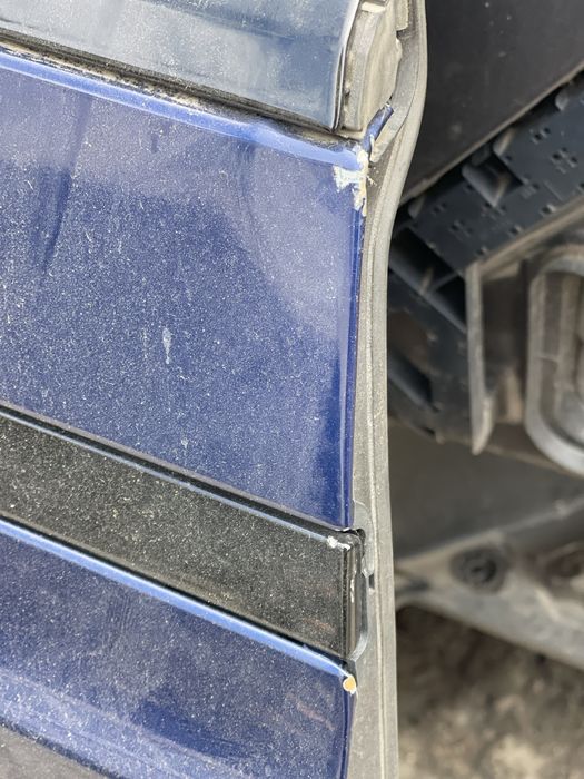 Двері праві задні Tesla Model X Plaid дефектні