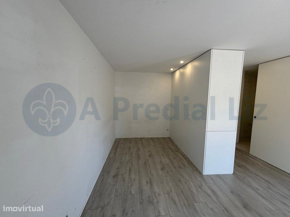 Apartamento T0 - Junto ao Palácio de Cristal / Santo António / ICBAS