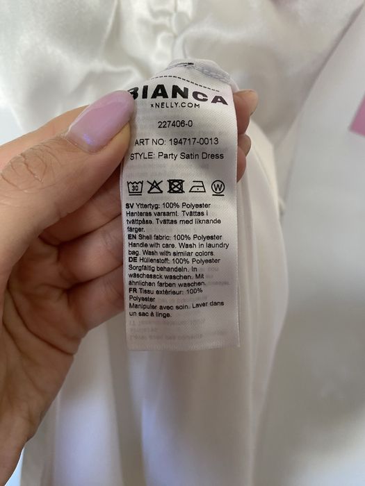 Nowa, satynowa sukienka Bianca x Nelly