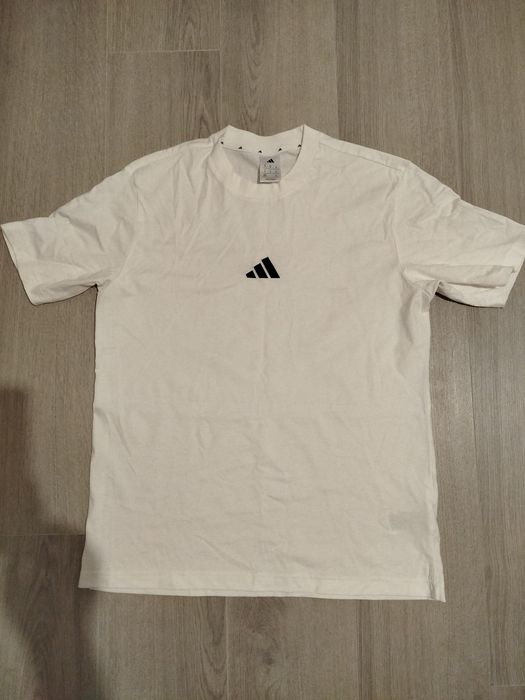 T-shirt adidas M