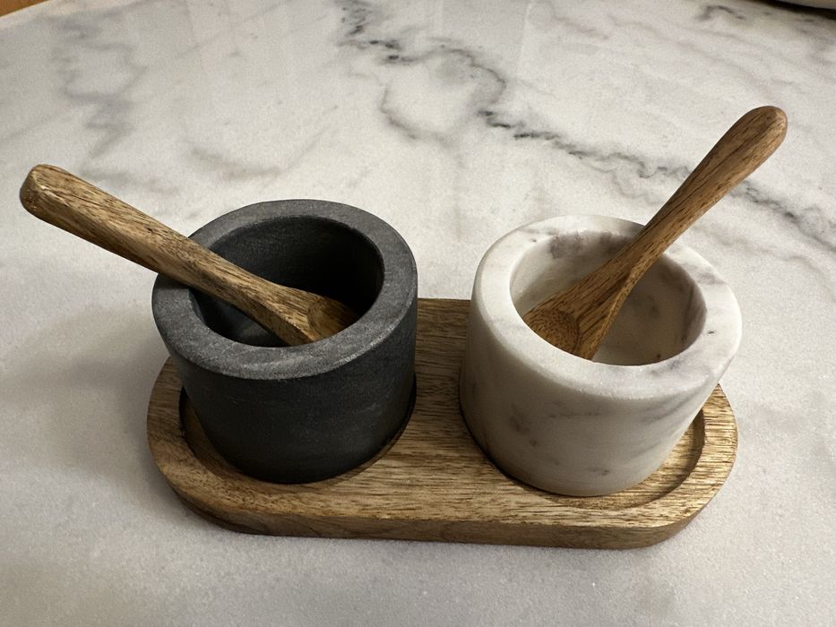 Zestaw misek marmurowych na przyprawy