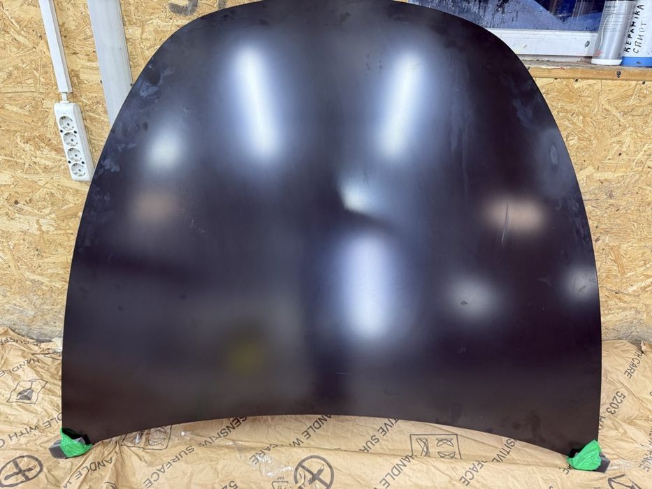 Капот Tesla Model Y