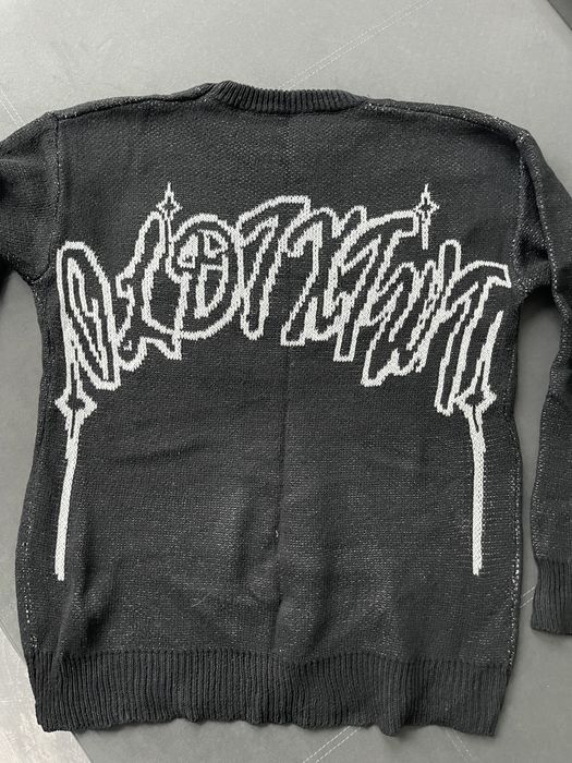 Светр розбите серце