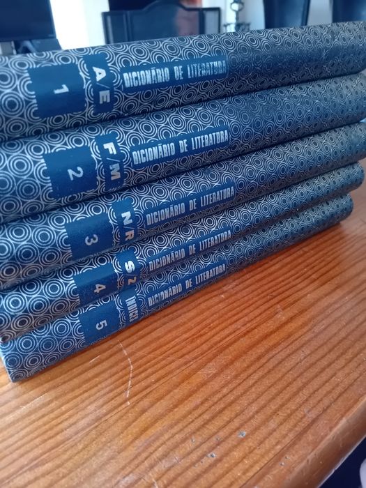 Dicionário de Literatura